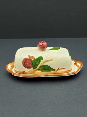 Franciscan Apple Covered Butter Dish Butter Keeper 1/4 Lb Butter Plate with Lid